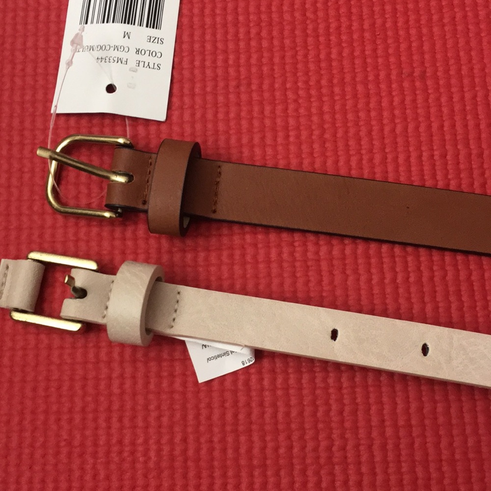 Women NWT belts set Mossi g one belt